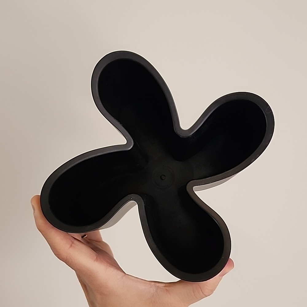 Contemporary Design - Vintage J-ME Cozy Star Shaped Rubber Planter Pot - Vintage - Picture 5 of 5